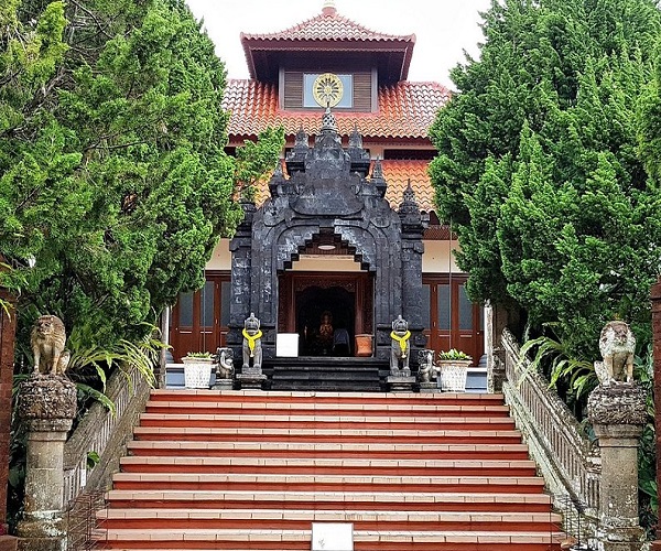 Dharma Giri Vihara | Sleeping Buddha Statue | Bali Golden Tour