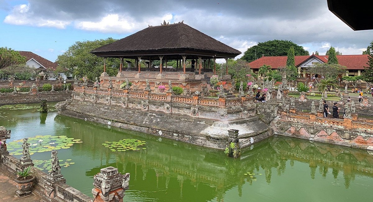Kerta Gosa | Justices Court Building | Bali Interest Place | Bali Golden Tour