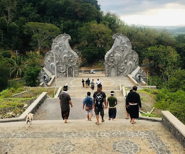 Sang Hyang Ambu Gate | The Gate of Moksha | Bugbug Greets