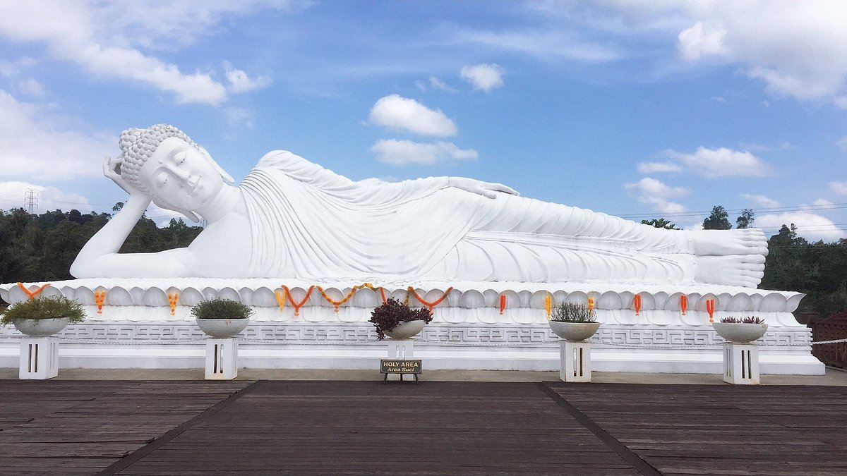 SLEEPING BUDDHA | DHARMA GIRI VIHARA | BALI INTEREST PLACE | BALI GOLDEN TOUR