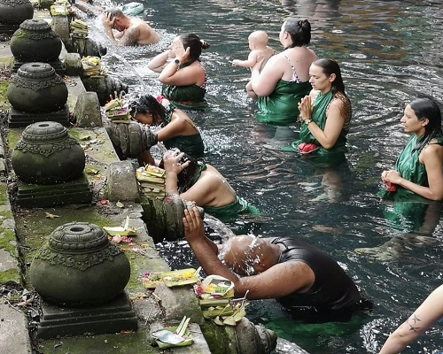 Tirta Empul Holy Spring Temple | Bali Tour Packages 8 Days and 7 Nights | Bali Golden Tour